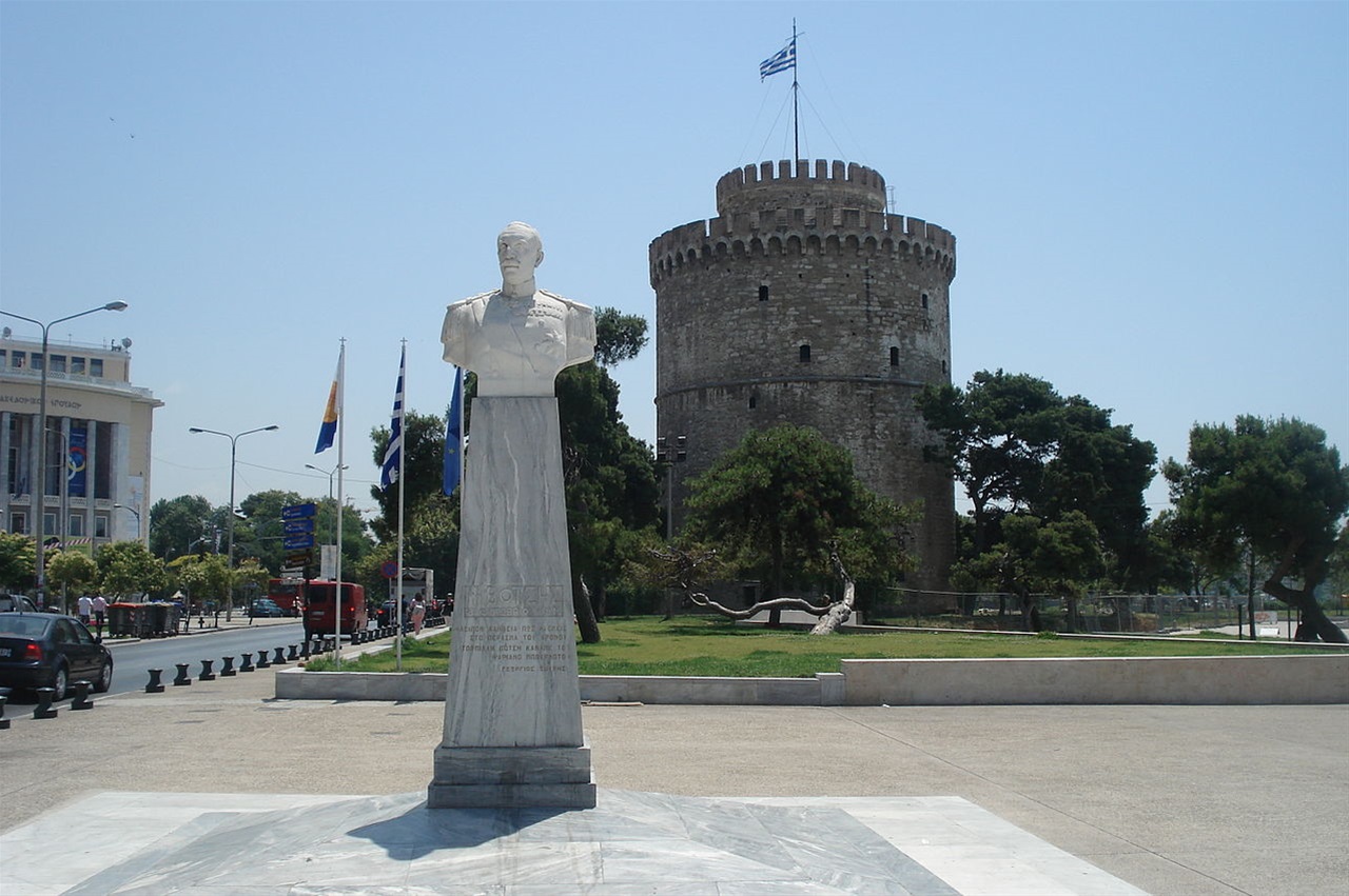 1280px-White_Tower_Thessaloniki.jpg